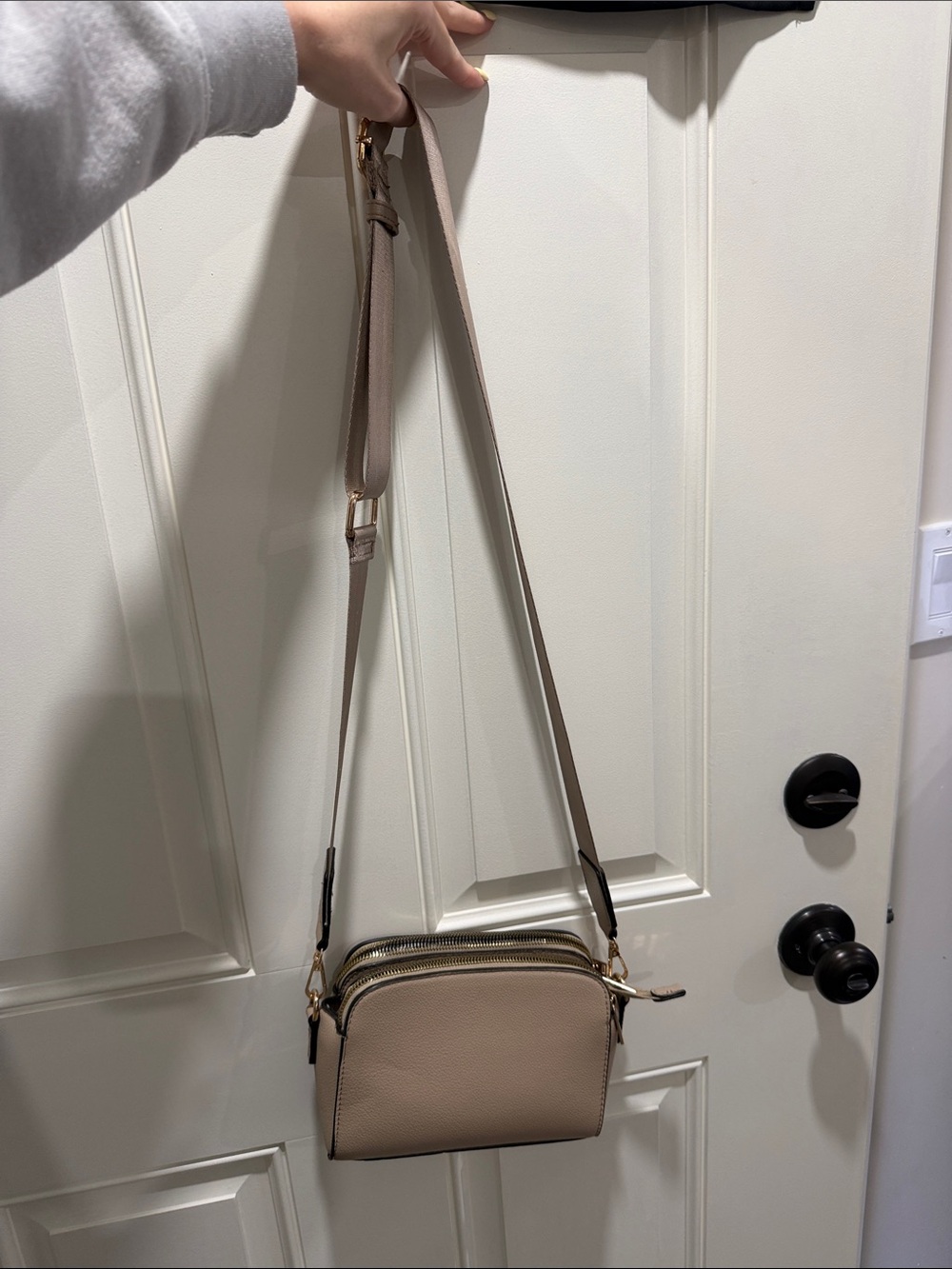 Classic Neutral Crossbody Bag - Beige